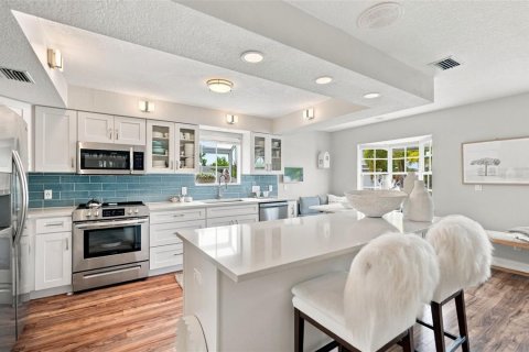 Touwnhouse à vendre à Largo, Floride: 3 chambres, 209.22 m2 № 2280302 - photo 11