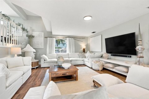 Touwnhouse à vendre à Largo, Floride: 3 chambres, 209.22 m2 № 2280302 - photo 5