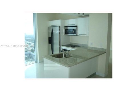 Condo in Miami, Florida, 2 bedrooms  № 2053073 - photo 3