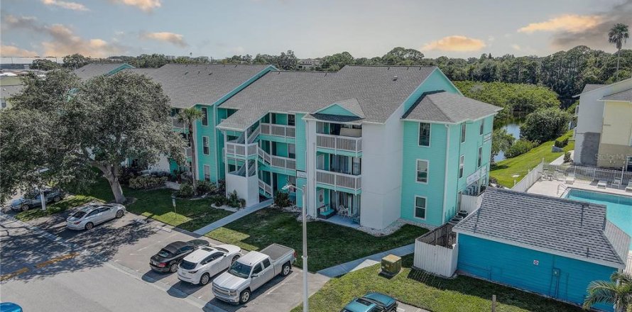 Condominio en Palm Harbor, Florida, 3 dormitorios № 1833502