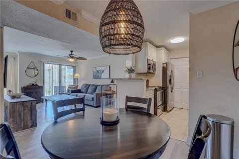 Condominio en venta en Palm Harbor, Florida, 3 dormitorios, 104.79 m2 № 1833502 - foto 13