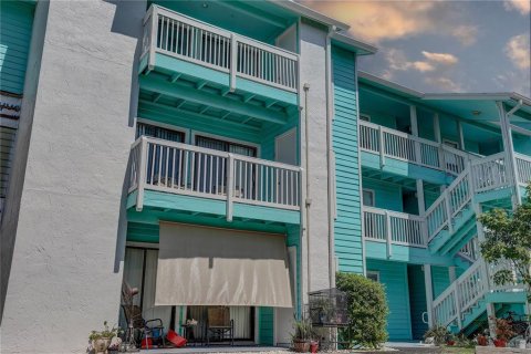 Condominio en venta en Palm Harbor, Florida, 3 dormitorios, 104.79 m2 № 1833502 - foto 4