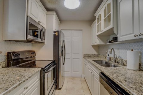Condominio en venta en Palm Harbor, Florida, 3 dormitorios, 104.79 m2 № 1833502 - foto 18