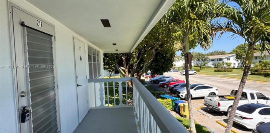 Condo in West Palm Beach, Florida, 1 bedroom  № 1871597
