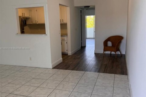 Condo in West Palm Beach, Florida, 1 bedroom  № 1871597 - photo 18