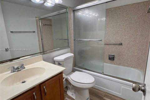 Condo in West Palm Beach, Florida, 1 bedroom  № 1871597 - photo 5