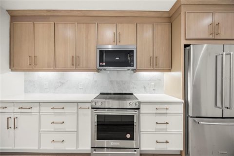 Immobilier commercial à vendre à Orlando, Floride: 292.08 m2 № 1898599 - photo 13