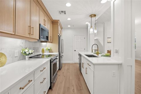Immobilier commercial à vendre à Orlando, Floride: 292.08 m2 № 1898599 - photo 7