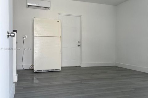 Снять в аренду квартиру в Майами, Флорида 1 спальня, 78.97м2, № 1988293 - фото 8