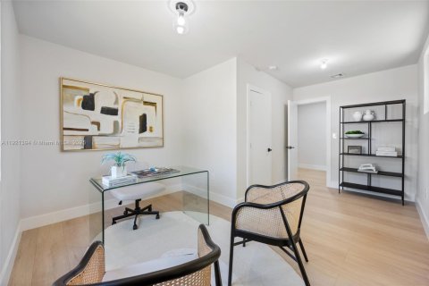 Снять в аренду виллу или дом в Майами-Шорс, Флорида 4 спальни, 174.93м2, № 1975510 - фото 10