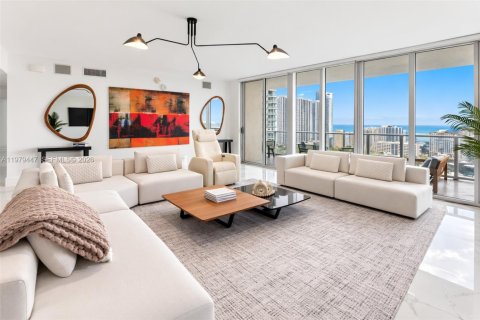Copropriété à vendre à Sunny Isles Beach, Floride: 4 chambres, 286.51 m2 № 2046232 - photo 4