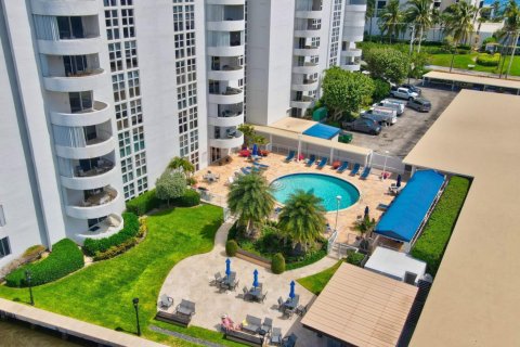 Condominio en venta en Delray Beach, Florida, 2 dormitorios, 137.68 m2 № 1094020 - foto 1