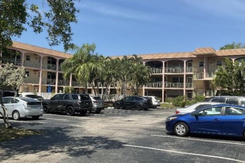 Condominio en Pompano Beach, Florida, 2 dormitorios  № 2193984