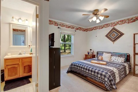 House in Melrose, Florida 2 bedrooms, 115.94 sq.m. № 2200698 - photo 14