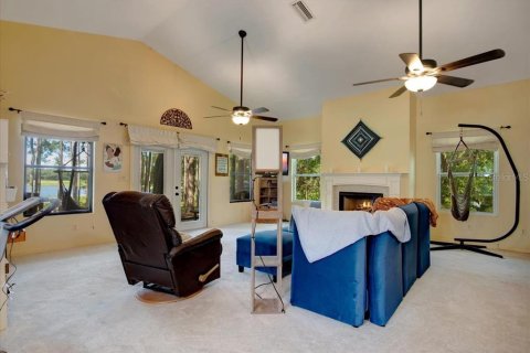 House in Melrose, Florida 2 bedrooms, 115.94 sq.m. № 2200698 - photo 7