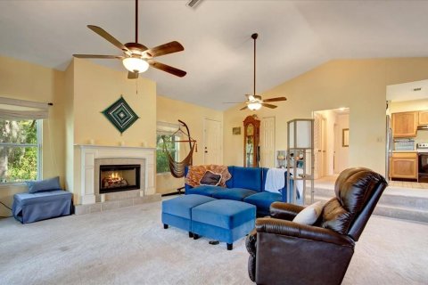 House in Melrose, Florida 2 bedrooms, 115.94 sq.m. № 2200698 - photo 8