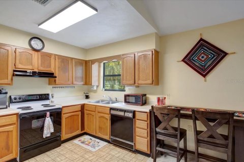House in Melrose, Florida 2 bedrooms, 115.94 sq.m. № 2200698 - photo 12