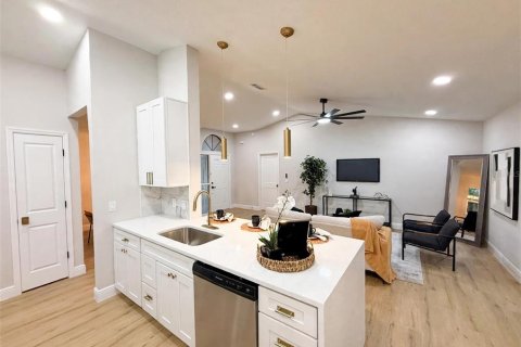 Villa ou maison à vendre à Orlando, Floride: 3 chambres, 123 m2 № 2427369 - photo 7