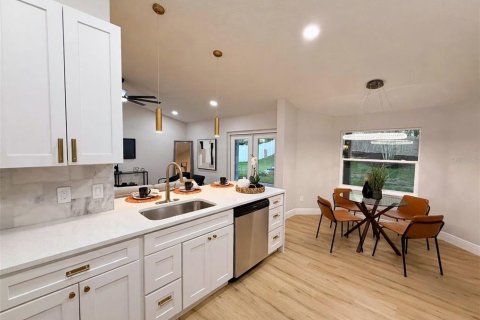 Villa ou maison à vendre à Orlando, Floride: 3 chambres, 123 m2 № 2427369 - photo 13