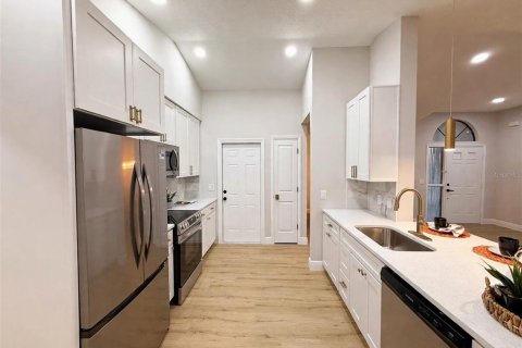 Villa ou maison à vendre à Orlando, Floride: 3 chambres, 123 m2 № 2427369 - photo 8