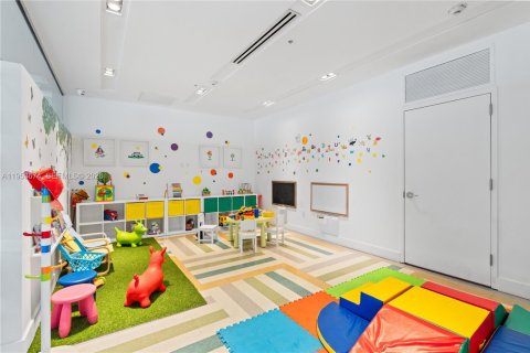 Condominio en alquiler en Miami, Florida, 2 dormitorios, 103.96 m2 № 2011011 - foto 30