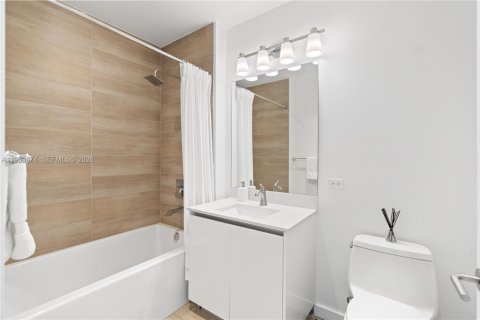 Condominio en alquiler en Miami, Florida, 2 dormitorios, 103.96 m2 № 2011011 - foto 20