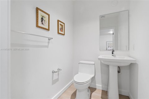 Condominio en alquiler en Miami, Florida, 2 dormitorios, 103.96 m2 № 2011011 - foto 21