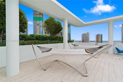 Condominio en alquiler en Miami, Florida, 2 dormitorios, 103.96 m2 № 2011011 - foto 25