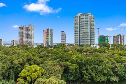 Condominio en alquiler en Miami, Florida, 2 dormitorios, 103.96 m2 № 2011011 - foto 11