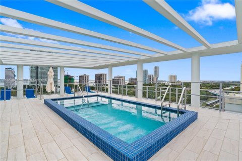 Condominio en alquiler en Miami, Florida, 2 dormitorios, 103.96 m2 № 2011011 - foto 23