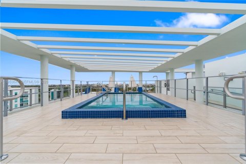 Condominio en alquiler en Miami, Florida, 2 dormitorios, 103.96 m2 № 2011011 - foto 22