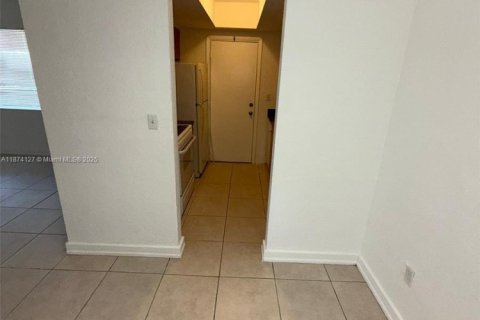 Copropriété à vendre à North Miami, Floride: 1 chambre, 72.19 m2 № 1977640 - photo 12