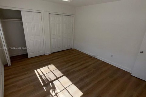 Copropriété à vendre à North Miami, Floride: 1 chambre, 72.19 m2 № 1977640 - photo 4