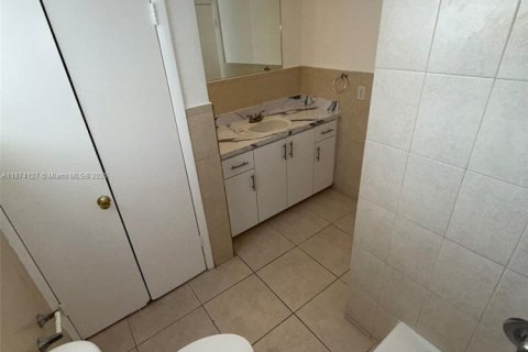 Copropriété à vendre à North Miami, Floride: 1 chambre, 72.19 m2 № 1977640 - photo 8