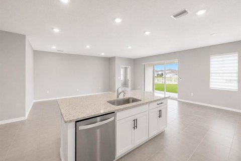 Villa ou maison à louer à Wesley Chapel, Floride: 4 chambres, 189.99 m2 № 2115472 - photo 9