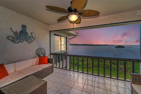 Condo in Tarpon Springs, Florida, 2 bedrooms  № 1821260 - photo 2