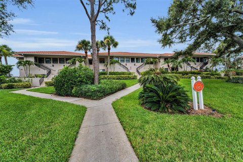 Condo in Tarpon Springs, Florida, 2 bedrooms  № 1821260 - photo 10