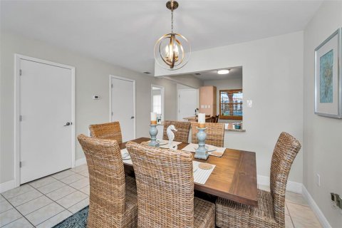 Condo in Tarpon Springs, Florida, 2 bedrooms  № 1821260 - photo 30
