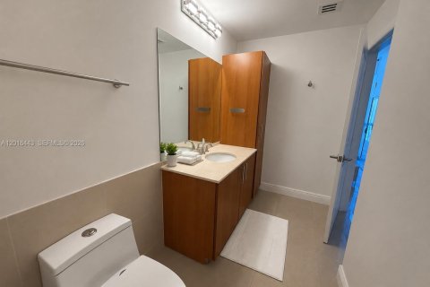 Copropriété à vendre à Hallandale Beach, Floride: 1 chambre, 92.44 m2 № 2256570 - photo 10