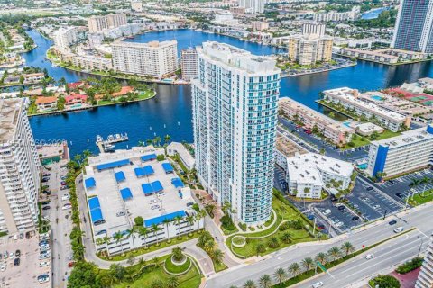 Condo à Hallandale Beach, Floride, 1 chambre  № 2256570