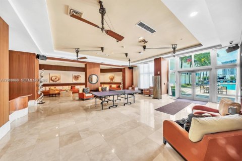 Copropriété à vendre à Hallandale Beach, Floride: 1 chambre, 92.44 m2 № 2256570 - photo 21