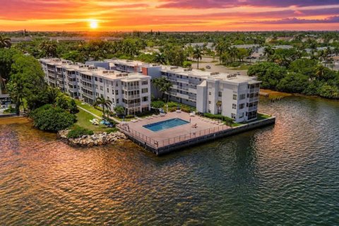 Condo in Boynton Beach, Florida, 2 bedrooms  № 2268665