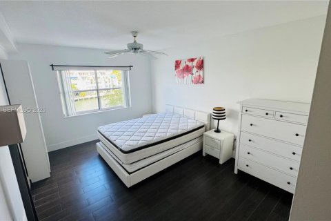 Condo in Sunny Isles Beach, Florida, 1 bedroom  № 1994809 - photo 8