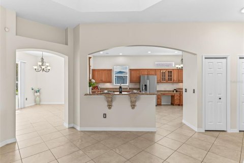 House in The Villages, Florida 3 bedrooms, 215.25 sq.m. № 2403215 - photo 18