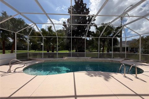 House in The Villages, Florida 3 bedrooms, 215.25 sq.m. № 2403215 - photo 10