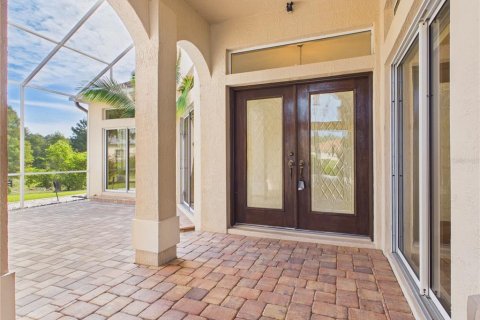 House in The Villages, Florida 3 bedrooms, 215.25 sq.m. № 2403215 - photo 6