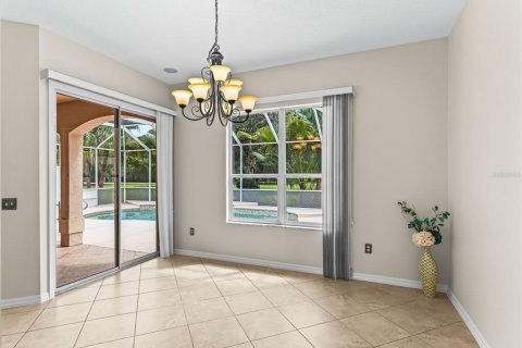 House in The Villages, Florida 3 bedrooms, 215.25 sq.m. № 2403215 - photo 15