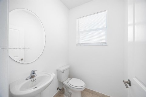 Townhouse in Homestead, Florida 3 bedrooms, 137.77 sq.m. № 1882574 - photo 13