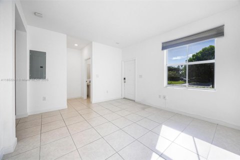 Townhouse in Homestead, Florida 3 bedrooms, 137.77 sq.m. № 1882574 - photo 11