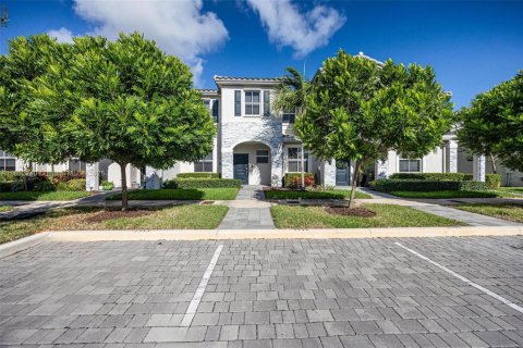 Townhouse in Homestead, Florida 3 bedrooms, 137.77 sq.m. № 1882574 - photo 8